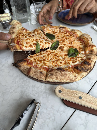 Opinii despre Bellaggio Cafe în Vancouver - Hospitality and gastronomy