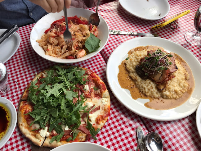 Fiamo Pizza & Wine Bar - Hospitality and gastronomy