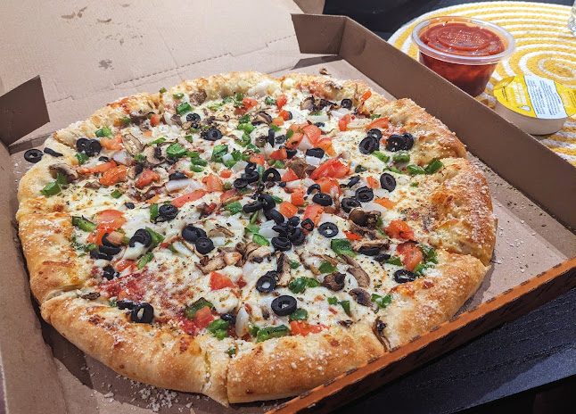 Little Caesars Pizza Brampton - Hospitality and gastronomy