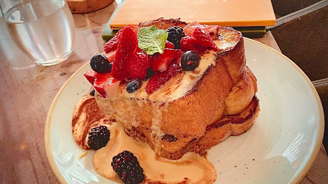 633 King St W, Toronto, ON M5V 1M5