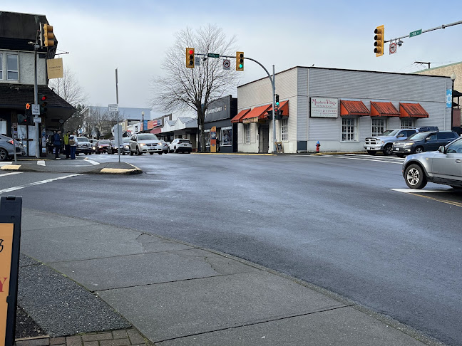 207 5th St, Courtenay, BC V9N 1J6