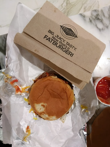 Comentarii opinii despre Fatburger West Edmonton Mall