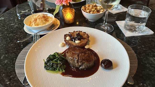 Bacchus Restaurant & Lounge