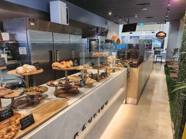 595 Bay St. Unit E-01, Toronto, ON M5G 2C2