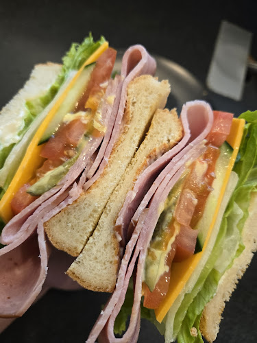 156 14th St E, North Vancouver, BC V7L 2N3