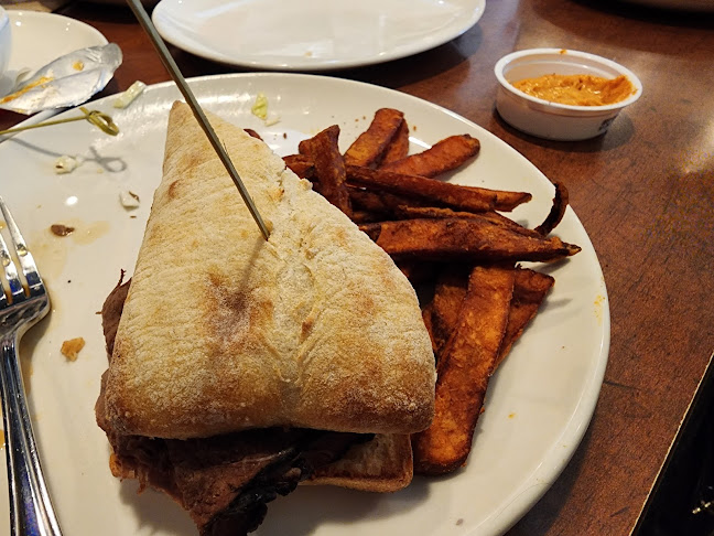 White Spot Pemberton Plaza - Hospitality and gastronomy