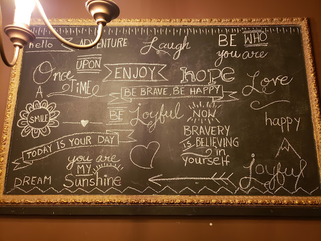 10361 Whyte Ave NW, Edmonton, AB T6E 1Z9