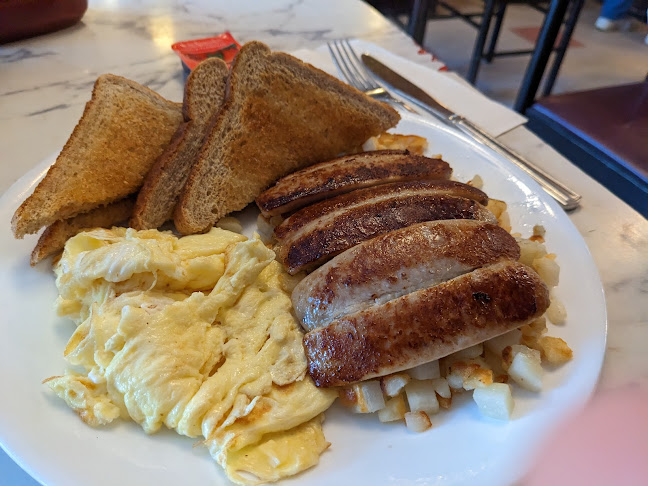 Evelyn's Cafe & Bistro