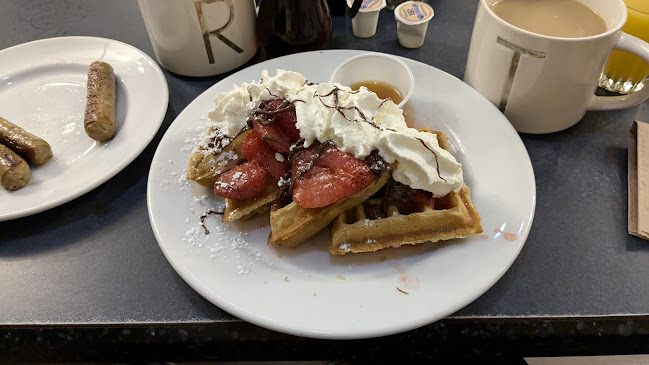 Ricky's All Day Grill & RG's Lounge - Whitehorse - Whitehorse