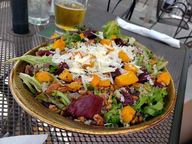 Comentarii opinii despre Tin Cup