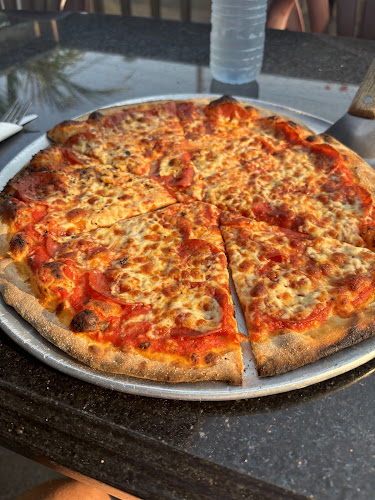 820 The Queensway, Etobicoke, ON M8Z 1N5