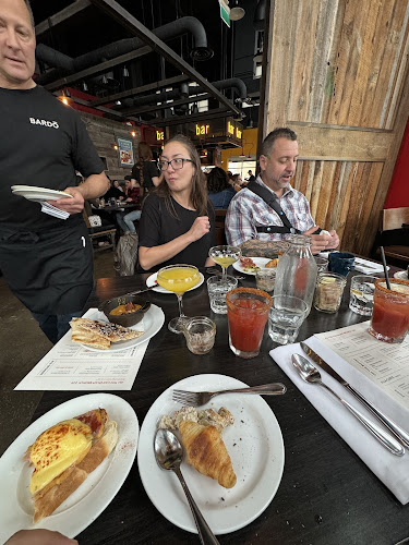 Comentarii opinii despre Bardō Guelph