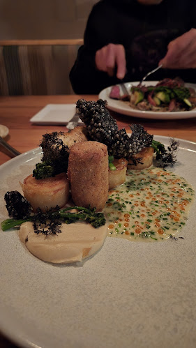 Little Louis' Oyster Bar & Fine Cuisine