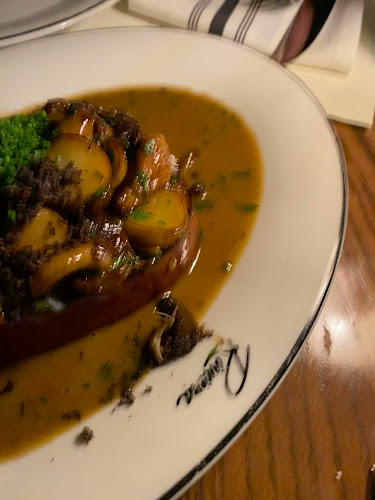 62 Sparks St., Ottawa, ON K1P 5A5