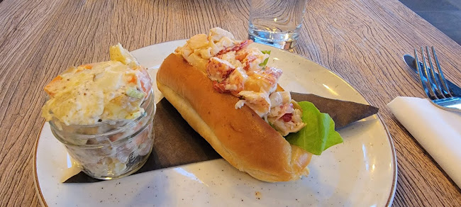 Tide and Vine Oyster House