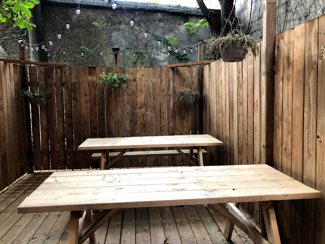 960 Queen St W, Toronto, ON M6J 1G8