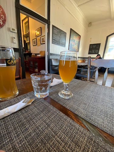 Island Stone Pub - Kensington Station - Kensington