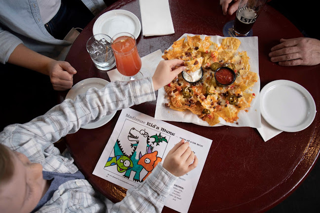 295 Bay St, Thunder Bay, ON P7B 1R7