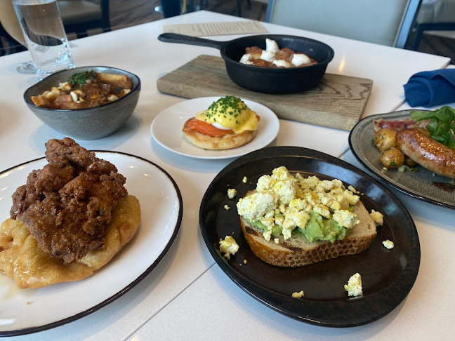 900 Canada Pl, Vancouver, BC V6C 3L5