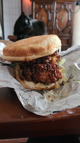 211 Hunter St W, Peterborough, ON K9H 2L1