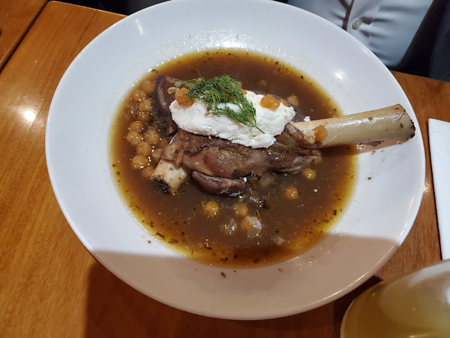 899 Centre St S, Calgary, AB T2G 1B8