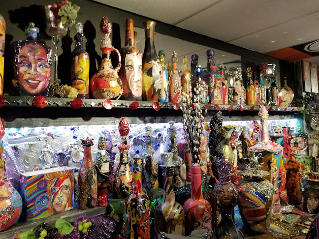 A Boutique Gallery Bar by Gracie Jane - St. Albert