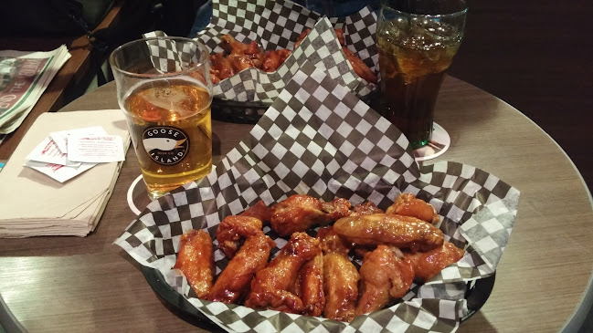 65 Chancellors Cir, Winnipeg, MB R3T 2M5