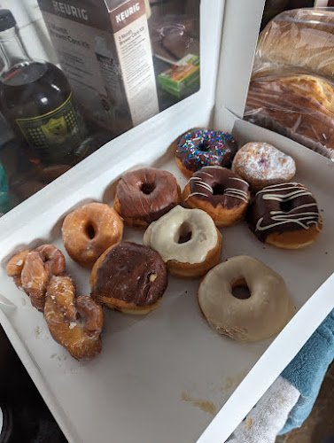 Opinii despre Grandin Bakery în St. Albert - Hospitality and gastronomy