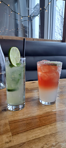 Mesa Fresca Kingston - Kingston