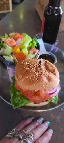 Opinii despre Bowness Pub în Calgary - Hospitality and gastronomy