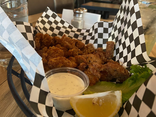 Comentarii opinii despre The Proper Eats & Drinks