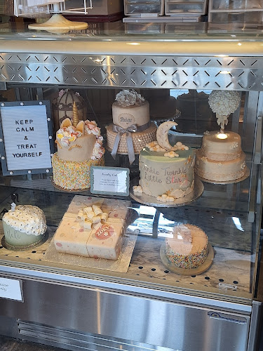 500 Hazeldean Rd, Ottawa, ON K2L 4B3