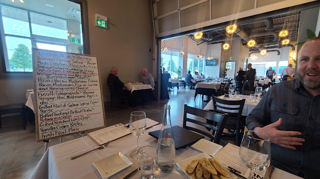 8555 Jane St #1, Concord, ON L4K 5N9