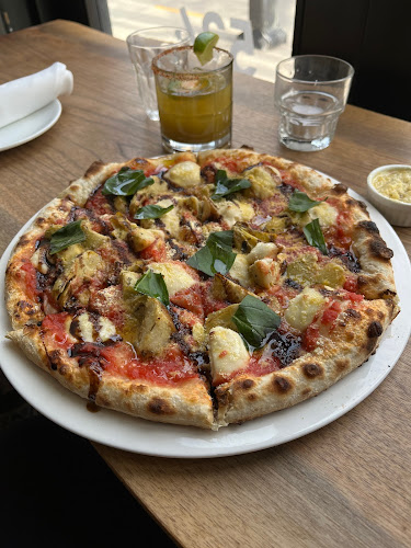 536 Queen St W, Toronto, ON M5V 2B5