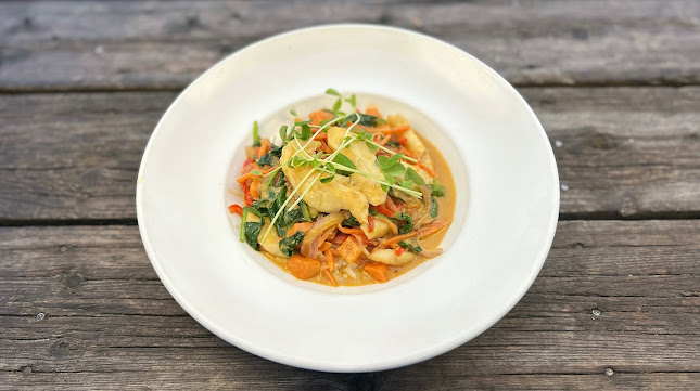 2850 Woodsdale Rd, Lake Country, BC V4V 1Y1