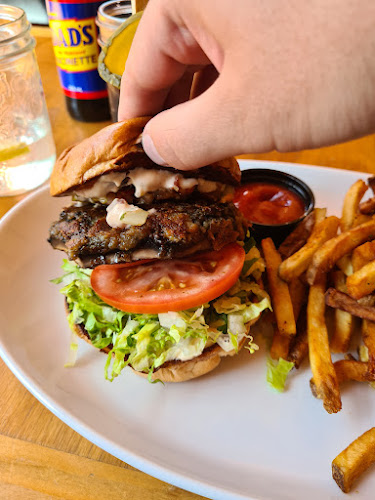 2809 30 St, Vernon, BC V1T 5C7