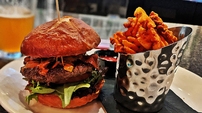 BARSIDE Lounge & Grill - Hospitality and gastronomy