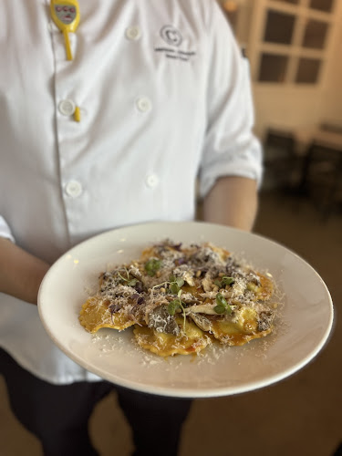 Central Social Hall - Hospitality and gastronomy