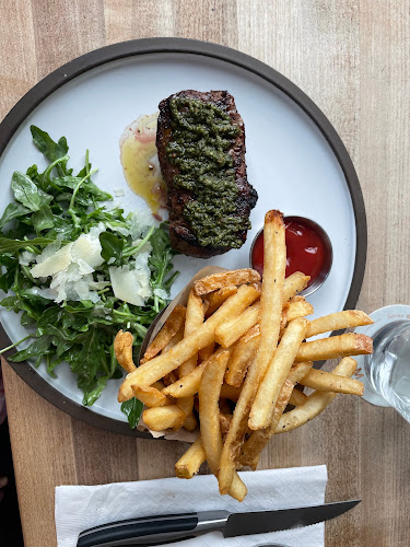 Comentarii opinii despre Moxies Prince George Restaurant