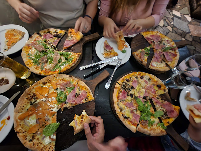 La Vecchia Restaurant Uptown - Hospitality and gastronomy