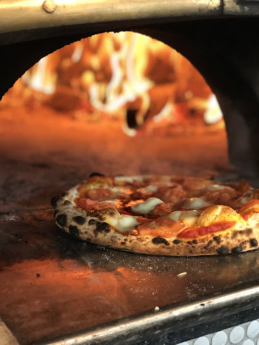 Comentarii opinii despre Angry Otter Tap and Forno