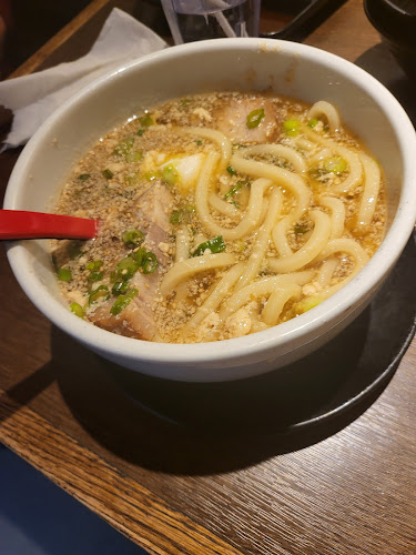 638 6 Ave SW #100, Calgary, AB T2P 1X4