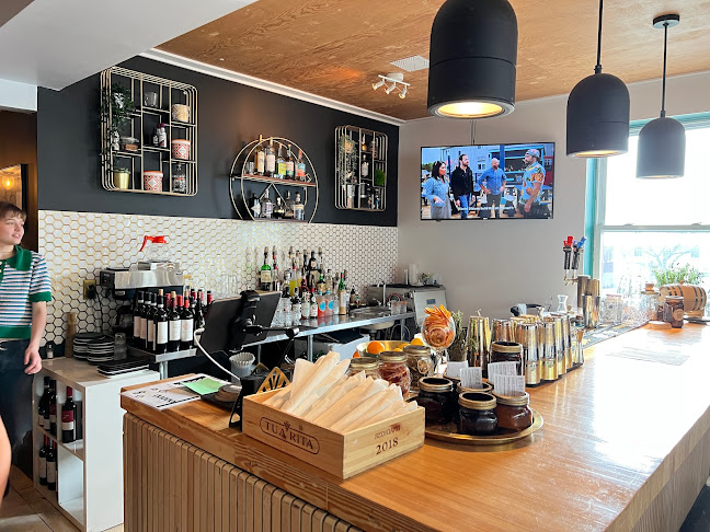 Comentarii opinii despre B'Spoke Kitchen + Market