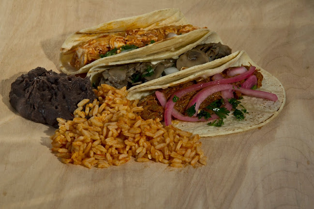 Pamola Bakery & Deli - New Westminster