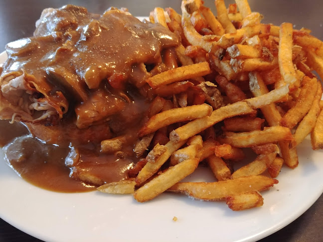 812 Crowley Ave, Kelowna, BC V1Y 7G7