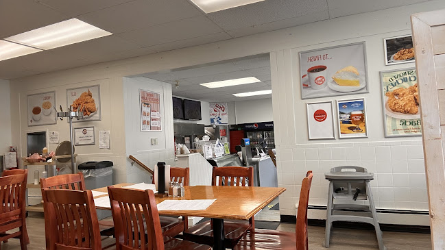 Ches's Famous Fish & Chips - Hospitality and gastronomy