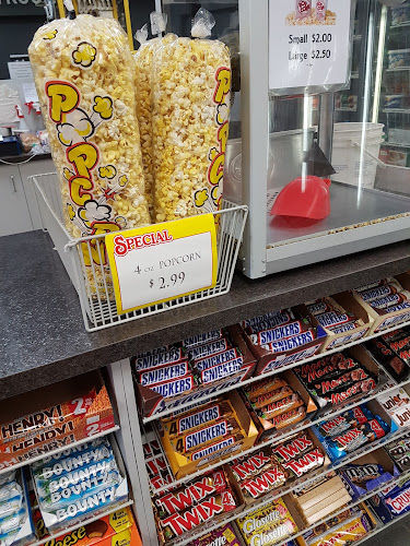 Vern's Pizza - 11th St. - Hospitality and gastronomy