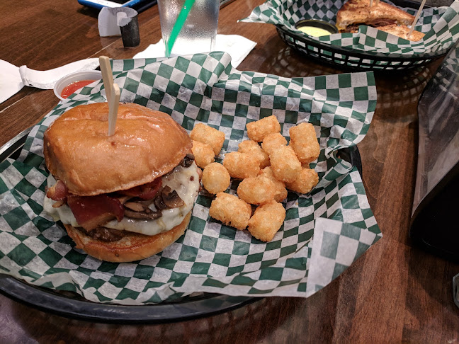 6301 Silver Dart Dr, Toronto, ON L4V 1R9