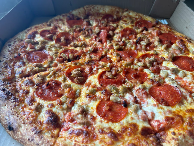 Opinii despre The Golden Pizza în Hamilton - Hospitality and gastronomy