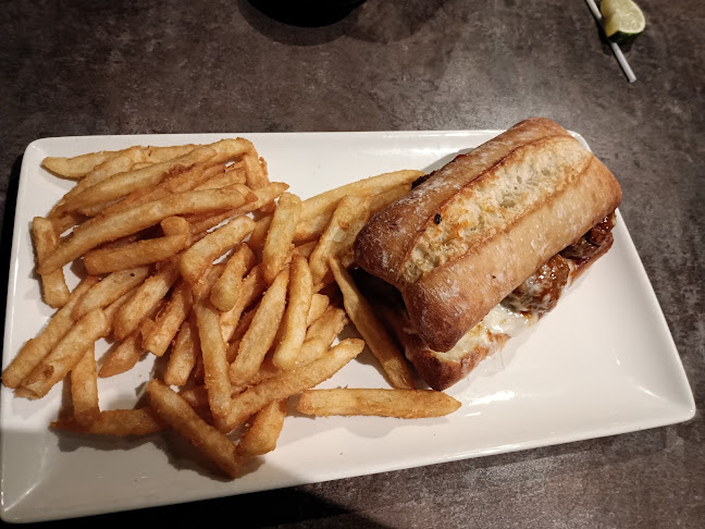 33 Taunton Rd W, Oshawa, ON L1G 7B4